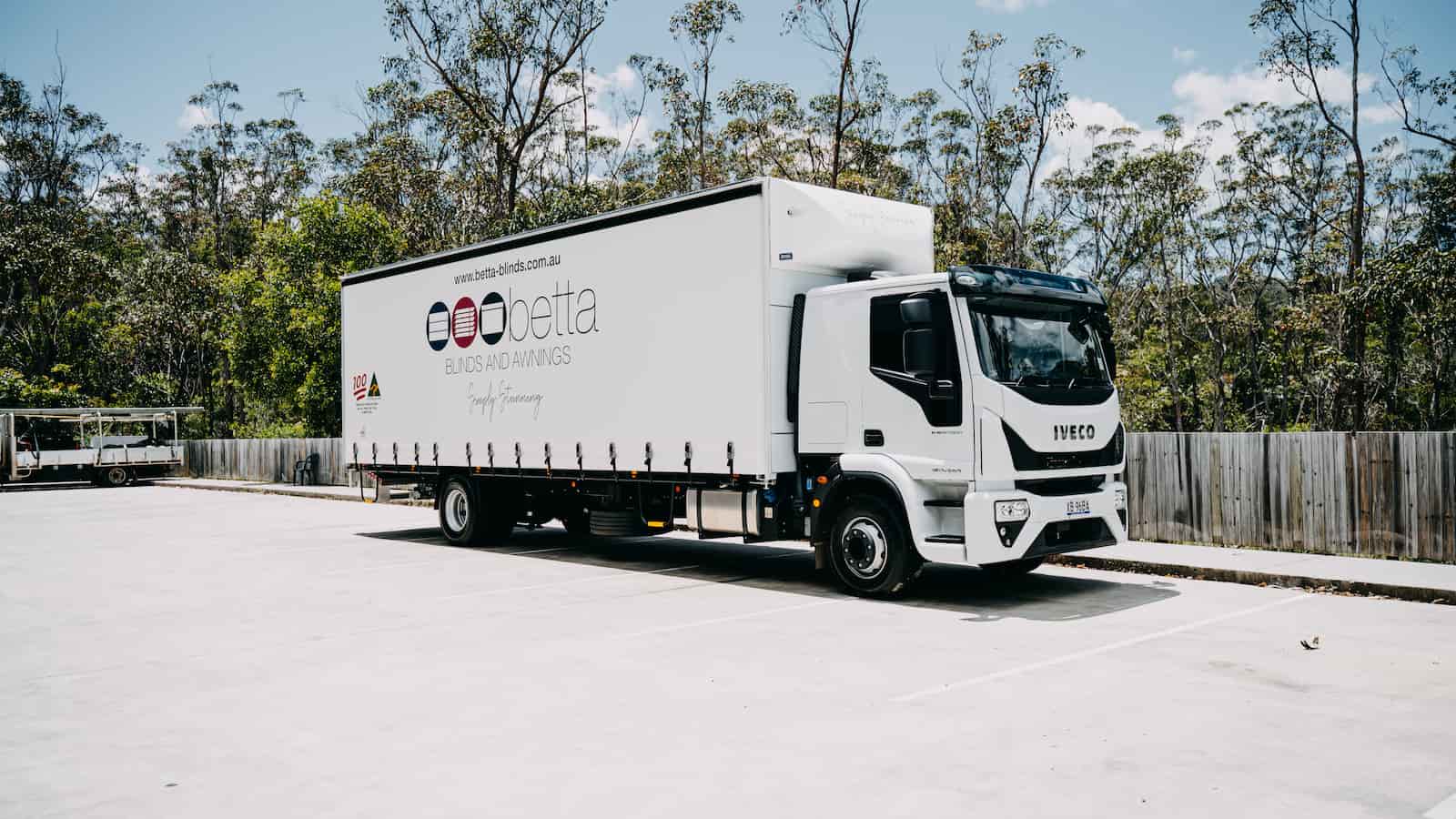 betta blinds freight