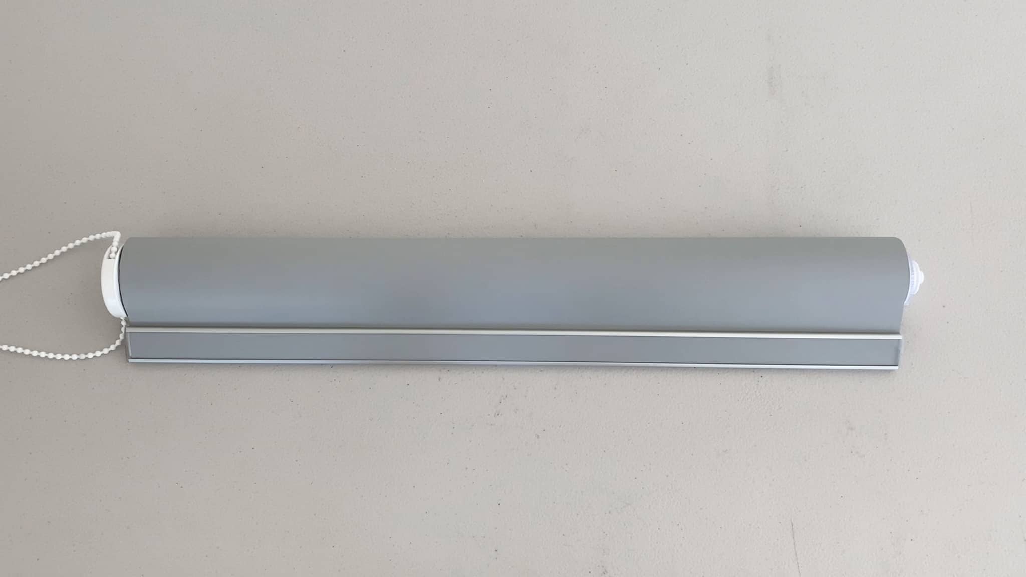 remove standard roller blind from window