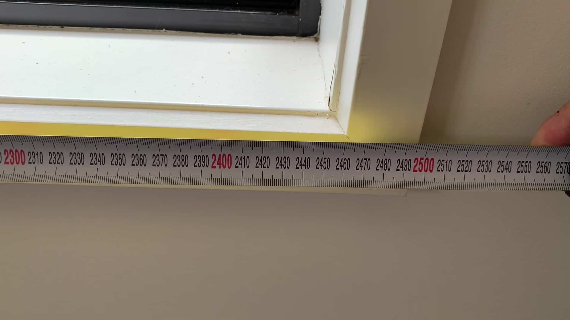 measure bottom width