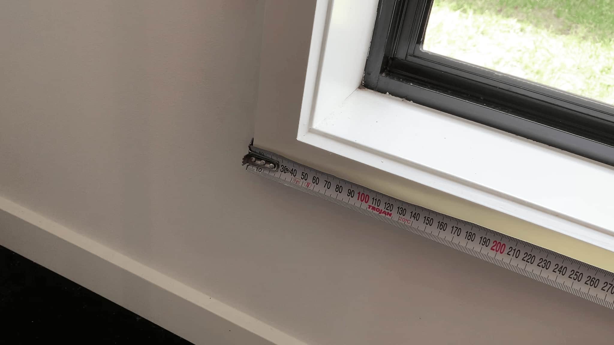 measure bottom width