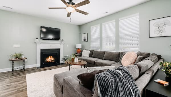 white venetian blinds in modern interior